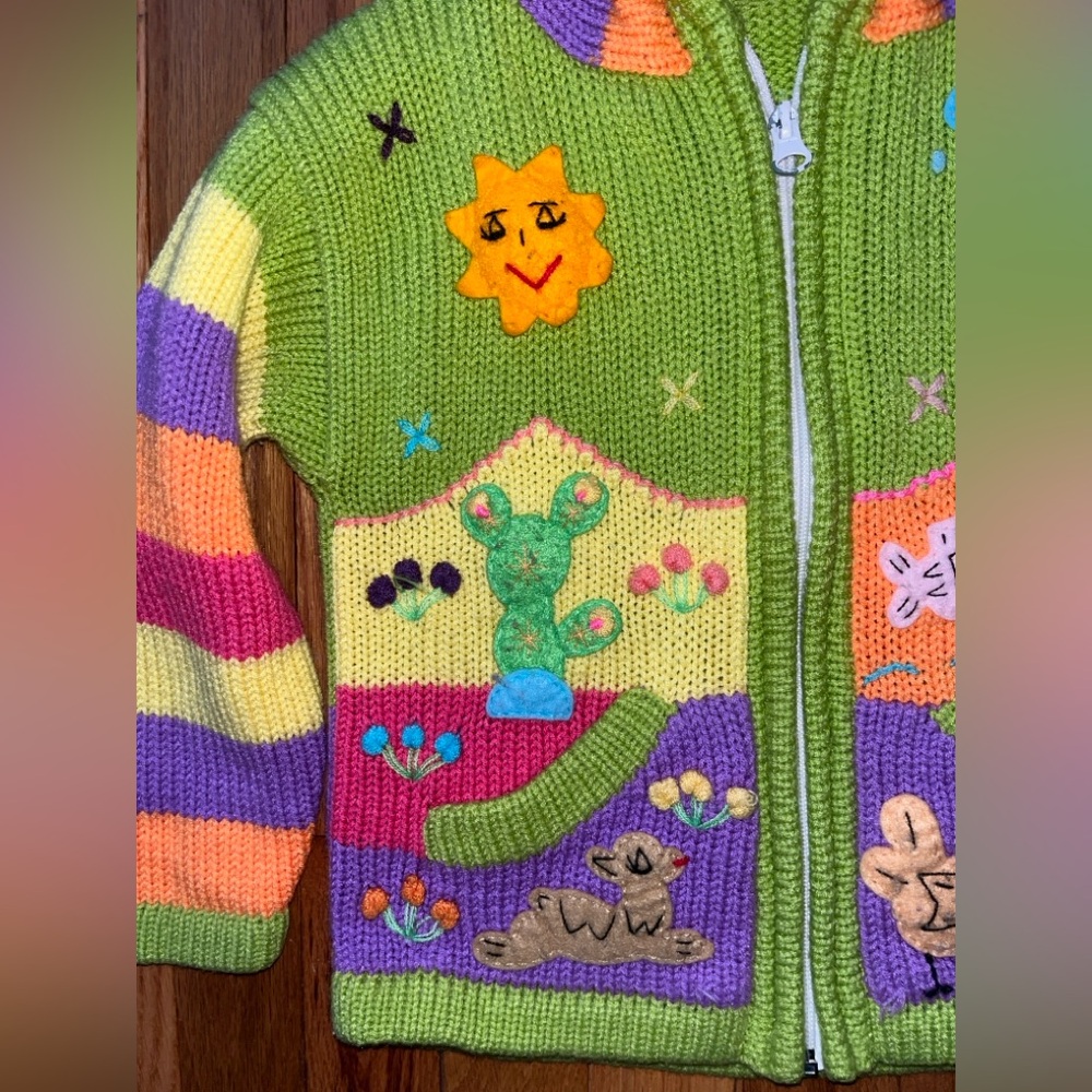 Peruvian kids Hooded Sweater with embroidered details Sz 4 llama - Picture 3 of 6